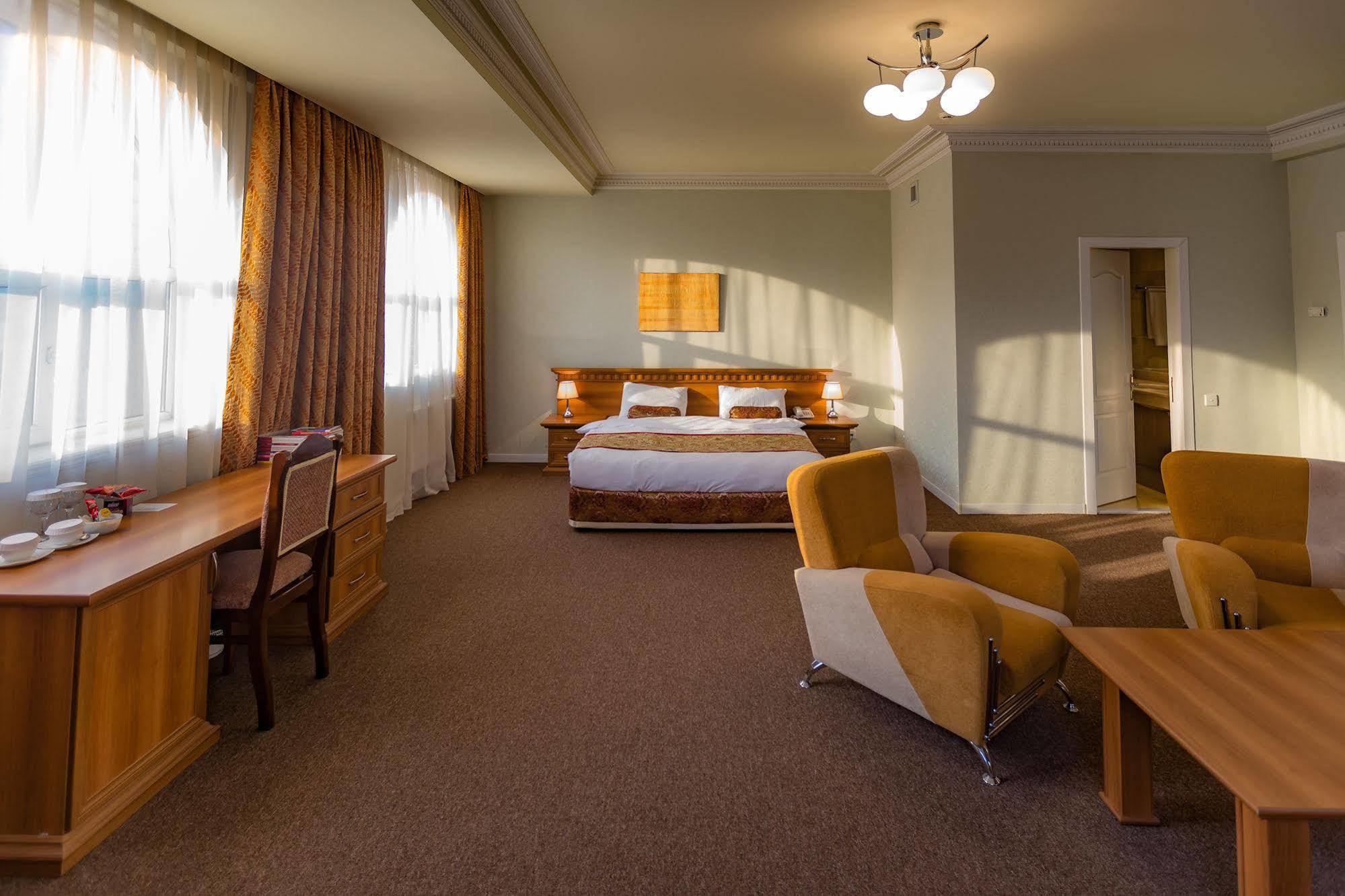 Caspian Palace Hotel Baku Zewnętrze zdjęcie